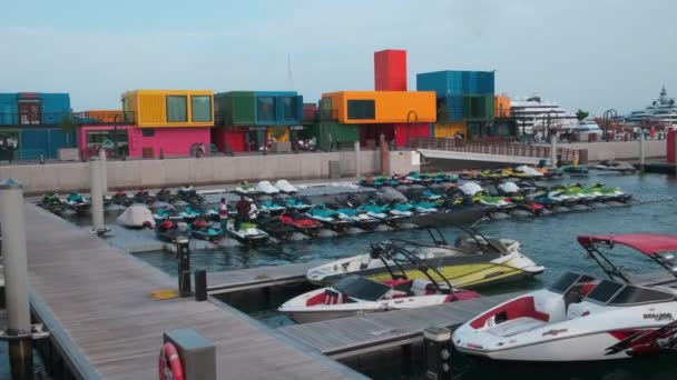 Box Park Που Βρίσκεται Στο Παλιό Λιμάνι Της Ντόχα Είναι — Αρχείο Βίντεο