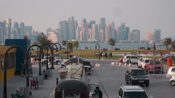 Box Park Położony Starym Porcie Doha Jest Miejscem Wypoczynku Katarze — Wideo stockowe