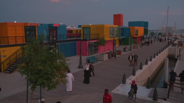 Eski Doha Limanı Ndaki Box Park Katar Bir Tatil Beldesi — Stok video