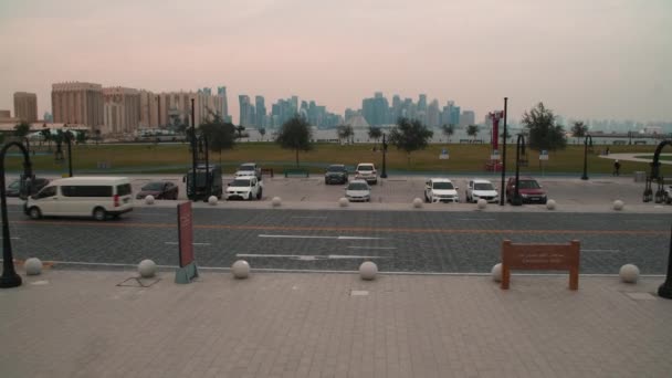 Порт Доха Район Міни Досі Захід Сонця Катару Який Показує — стокове відео