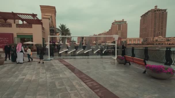 Porto Arabia Perla Doha Qatar Puesta Del Sol Tiro Invierno — Vídeo de stock