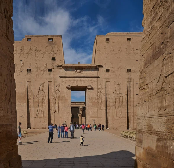 Temple Edfu Edfu Egypt External Daylight View Showing Main Entrance — Photo