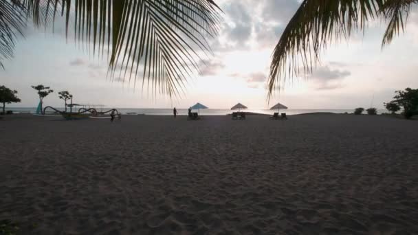 Pantai Jerman German Beach Kuta Bali Indonesische Zonsondergang Met Boten — Stockvideo