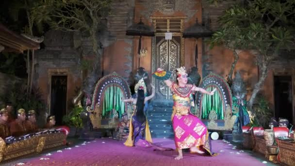 Legong Tarian Bali Ini Adalah Bentuk Tarian Halus Ditandai Dengan — Stok Video