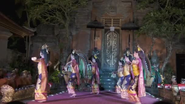 Legong Balijský Tanec Jedná Rafinovanou Taneční Formu Charakterizovanou Složitými Pohyby — Stock video