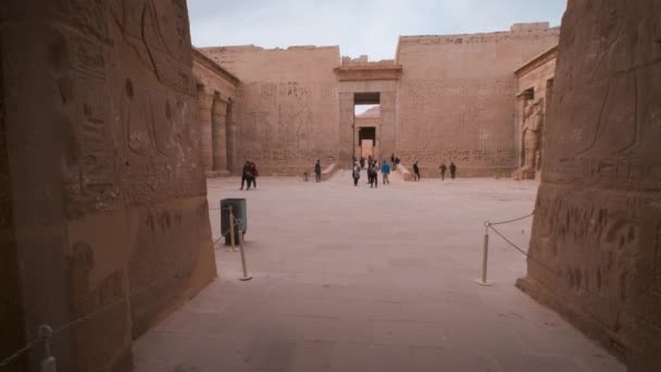 埃及卢克索Medinet Habu的Ramesses Iii停尸房 — 图库视频影像