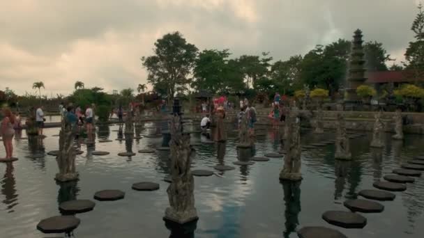 Tirta Gangga Een Voormalig Koninklijk Paleis Het Oosten Van Bali — Stockvideo