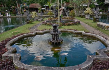 Tirta Gangga, Endonezya 'nın doğusundaki eski bir kraliyet sarayıdır..