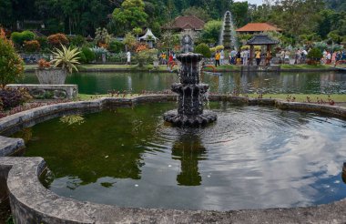 Tirta Gangga, Endonezya 'nın doğusundaki eski bir kraliyet sarayıdır..