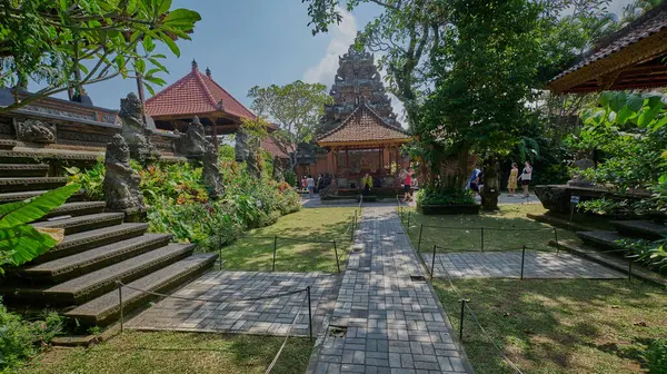 stock image Ubud Palace, officially Puri Saren Agung, is a historical building complex situated in Ubud, Gianyar Regency of Bali, Indonesia.