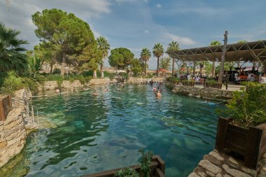 Pamukkale Antik Havuzu olarak da bilinen Kleopatra Antika Havuzu, antik Hierapolis kentinde bulunan UNESCO Dünya Mirası sitesidir.