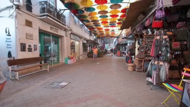 フェティエの古い町パスパチャーターバザールエリア ケニア 狭い通りが小さなショップで詰め込まれているトルコ 職人ワークショップ カフェ — ストック動画