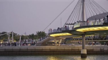 Lusail şehri, Katar-19 Şubat 2024: Lusail Köprüsü, Güney 1, 2 ve 3 nolu Qetaifan adaları boyunca uzanan bir asma köprüdür..