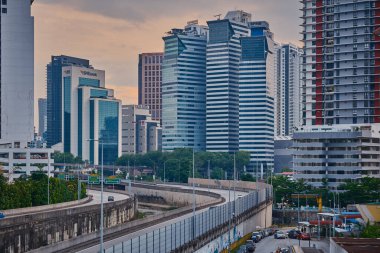 Kuala Lumpur, Malezya Ufuk çizgisi Saloma Link köprüsünden Klang Nehri 'ne .