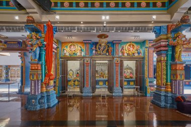 Sri Mahamariamman Tapınağı, Malezya 'nın Kuala Lumpur kentindeki en eski Hindu tapınağıdır. 1873 yılında Çin 'in başkenti Çin' de kurulmuştur. İç çekim..