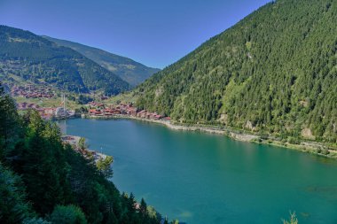 Uzungl Gölü, Trabzon ilinin Trabzon ilçesinin güneyinde yer alan bir göldür..
