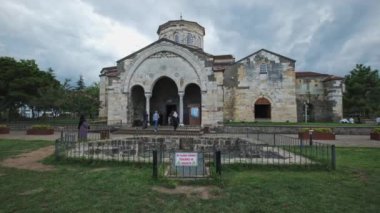 Ayasofya (anlamı 'Kutsal Bilgelik'; Türkçe: Ayasofya), Trabzon, Türkiye. Dış gün ışığı görünümü
