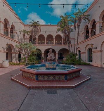 Balboa Park 'taki Prado restoranı, San Diego, California, ABD. Cohn Restoran Grubu ailesinin bir parçası, Balboa 'nın kalbinde.
