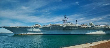 USS Midway Müzesi, ABD 'nin San Diego şehrinde bulunan tarihi bir uçak gemisi müzesidir.