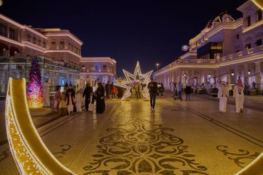 Katara kültür köyü, Doha, Katar-15 Mart 2025: 21 High Street, Ramazan ve Gargee 'an ayları boyunca Katara' da klimalı açık hava sahası (Arapça:), bazen Gerga 'oon olarak yazılır. 