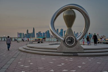 Doha, Katar-20 Nisan 2025: FIFA Dünya Kupası Katarı 2022 Resmi Geri sayım SaatiName