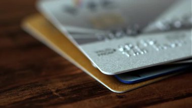 Kredi kartı yığını zaman aşımına uğradı.