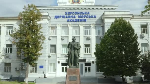 Kherson Oekraïne Oktober 2021 Kherson State Maritime Academy Monument Voor — Stockvideo