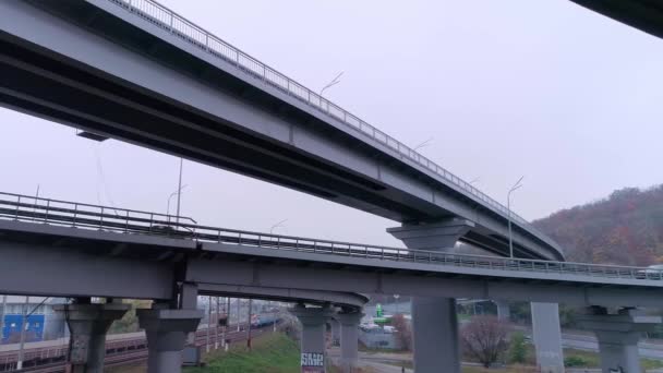 Widok Skrzyżowanie Dróg Przed Mostem Darnickiego Kijowie Ukraina 2019 Droga — Wideo stockowe