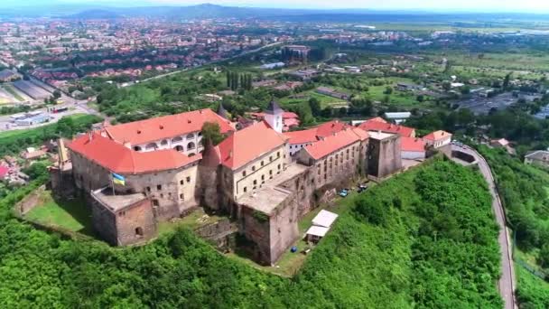 Κάστρο Palanok Mukachevo Κάστρο Φόντο Καρπάθια Όρη Κοντά Στα Δυτικά — Αρχείο Βίντεο