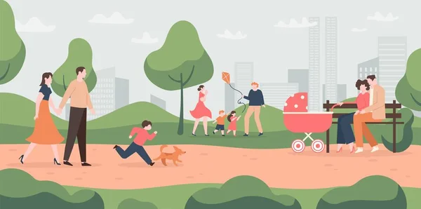 卡通家庭在公园里和孩子们玩耍和散步 带着孩子放风筝的父母 爸爸和婴儿车坐在长椅上 人们在自然媒介图解上花时间在一起 — 图库矢量图片