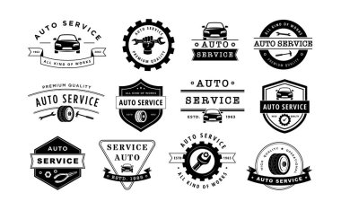 Otomatik servis amblemi. Araba tamiri etiketi, tamirat atölyesi rozet şablonu ve garaj tamircisinin otomotiv bakım vektör seti, etiket servis illüstrasyonu