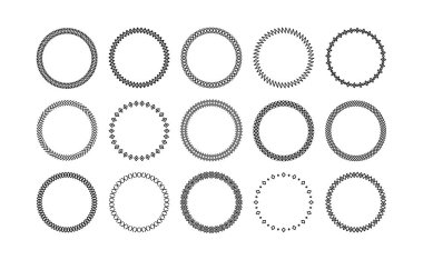 Basit geometrik çizgi çember çerçeveleri. Geometrik desenli, zigzag çizgili, rozet ve etiket tasarımları için minimalist dekoratif dairesel sınır tasarımları. vektör kümesi.