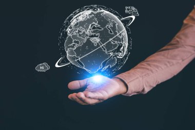 Nesnelerin İnternet 'i, Nesnelerin İnternet' i, aygıtlar ve ağ tabanlı bağlantı kavramları, merkez olarak bulut, iletişimi kolaylaştırmak için ağ ve aygıt bağlantısını entegre et.