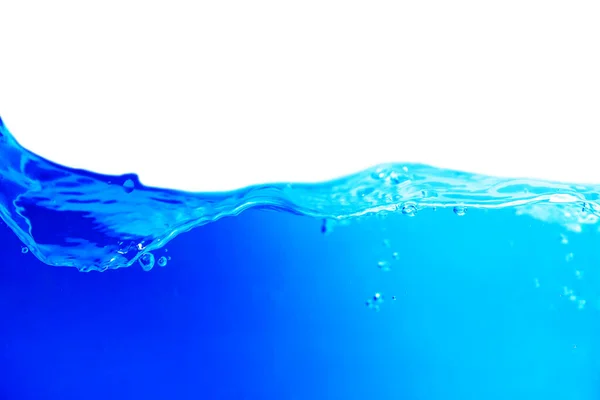 Primer Plano Agua Azul Salpicando Con Burbujas Sobre Fondo Blanco —  Fotos de Stock