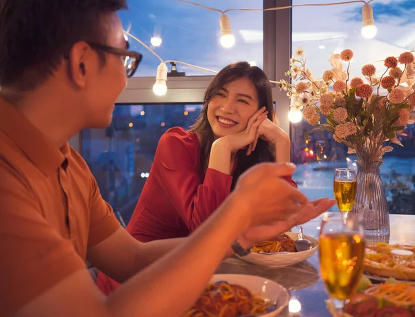 Young Asian Couple Eating Dinner Together — Stock Photo, Image