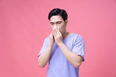 Genç Asyalı hasta, geçmişi hastalıklı.