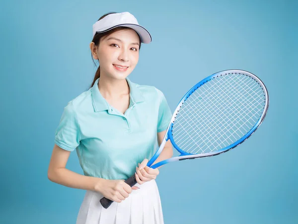 Зображення Дівчинки Азії Яка Грає Теніс — стокове фото