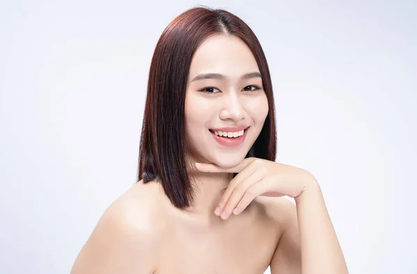 Beleza Imagem Jovem Mulher Asiática Fundo Branco — Fotografia de Stock