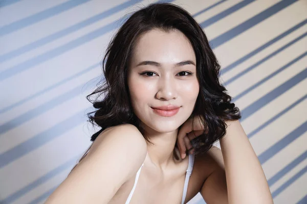 年轻亚洲女人的美丽照片 — 图库照片