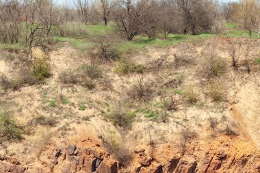 Toprak erozyonu, kayma ve mağara çökmesi. Heyelan içinde kaya var. Yeraltı madenciliğinin sonuçları - toprak arızası.