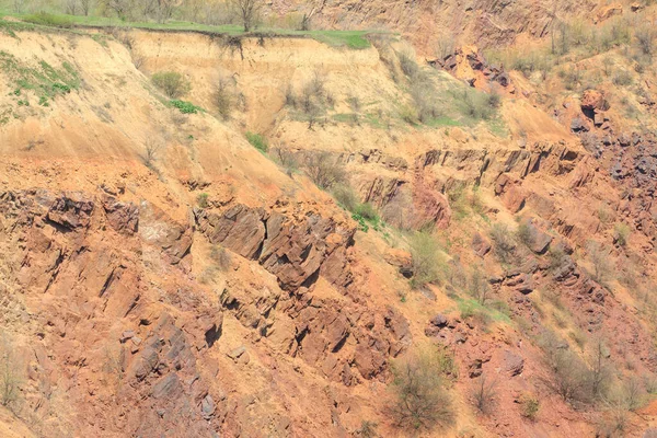 Скалистый Край Обвала Почвы Оранжево Красный Камень Дне Земли — стоковое фото