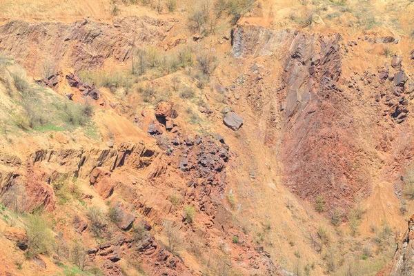 Скалистый Край Обвала Почвы Оранжево Красный Камень Дне Земли — стоковое фото