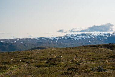 Karlı Dağlarla Jotunheimen Manzarası