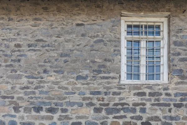 Eski Bir Duvarın Dokusu Içinde Bir Pencere — Stok fotoğraf