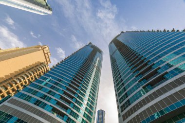 Dubai Marina 'daki gökdelenler.