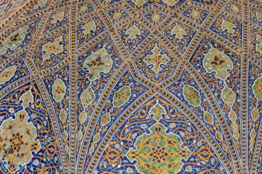 Semerkand, Özbekistan - Ekim. - 10. 2024: Registan Meydanı 'ndaki medresenin eski desenleri