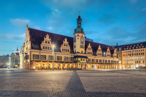 Leipzig Almanya Tarihi Belediye Binasının Aydınlatılmış Binası Altes Rathaus — Stok fotoğraf
