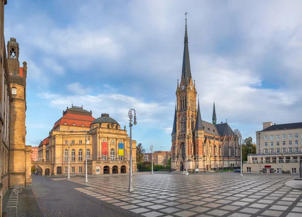 Chemnitz Germania Veduta Piazza Theaterplatz Con Edifici Opera Chiesa Petrikirche — Foto Stock