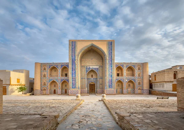 布哈拉 乌兹别克斯坦 Ulugh Beg Madrasa视图 建于1420年 — 图库照片
