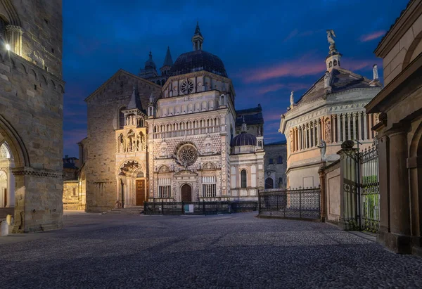 Bergamo Italië Uitzicht Basiliek Van Santa Maria Maggiore Schemering — Stockfoto